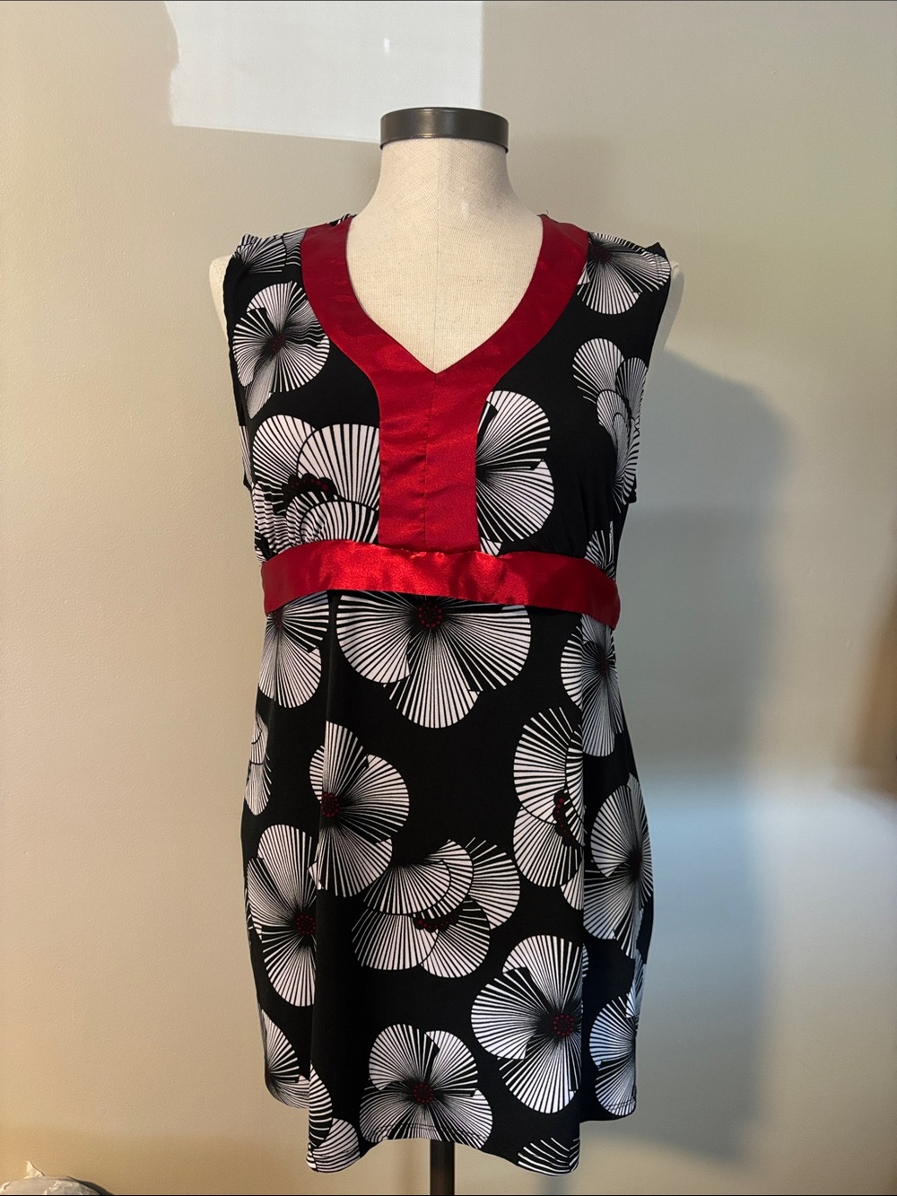Black Floral-Print Chemise with Red Trim